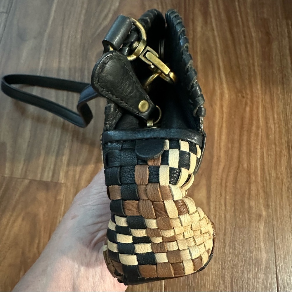 Woven Leather Clever Carriage Black and Brown Woven Leather Shoulder Bag Clutch - Picture 10 of 11